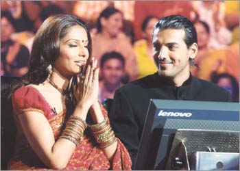 john abraham  en force